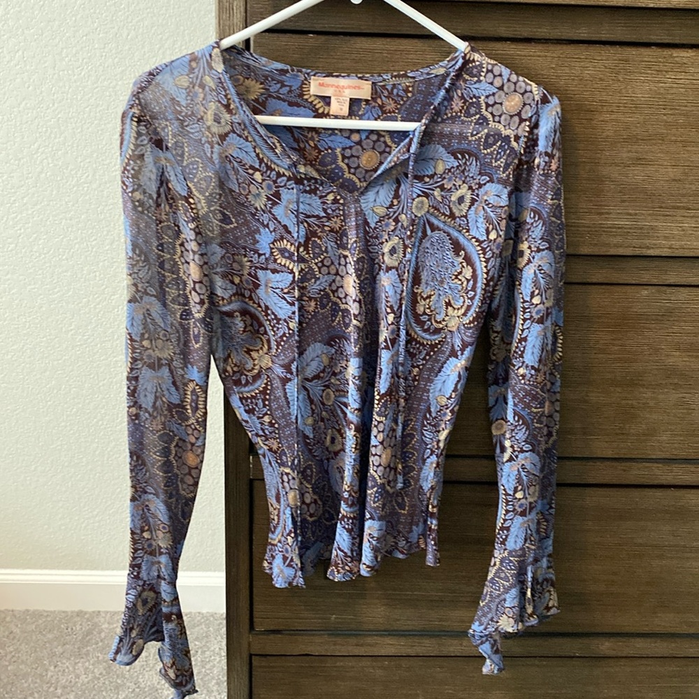 Mannequines silk blouse. Size medium.